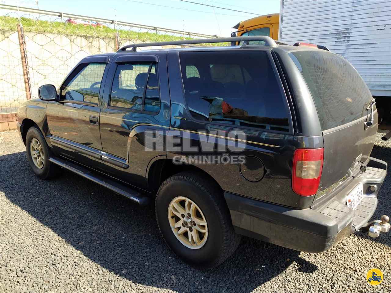Carro Gm - chevrolet Blazer 4.3 executive 2001 à venda