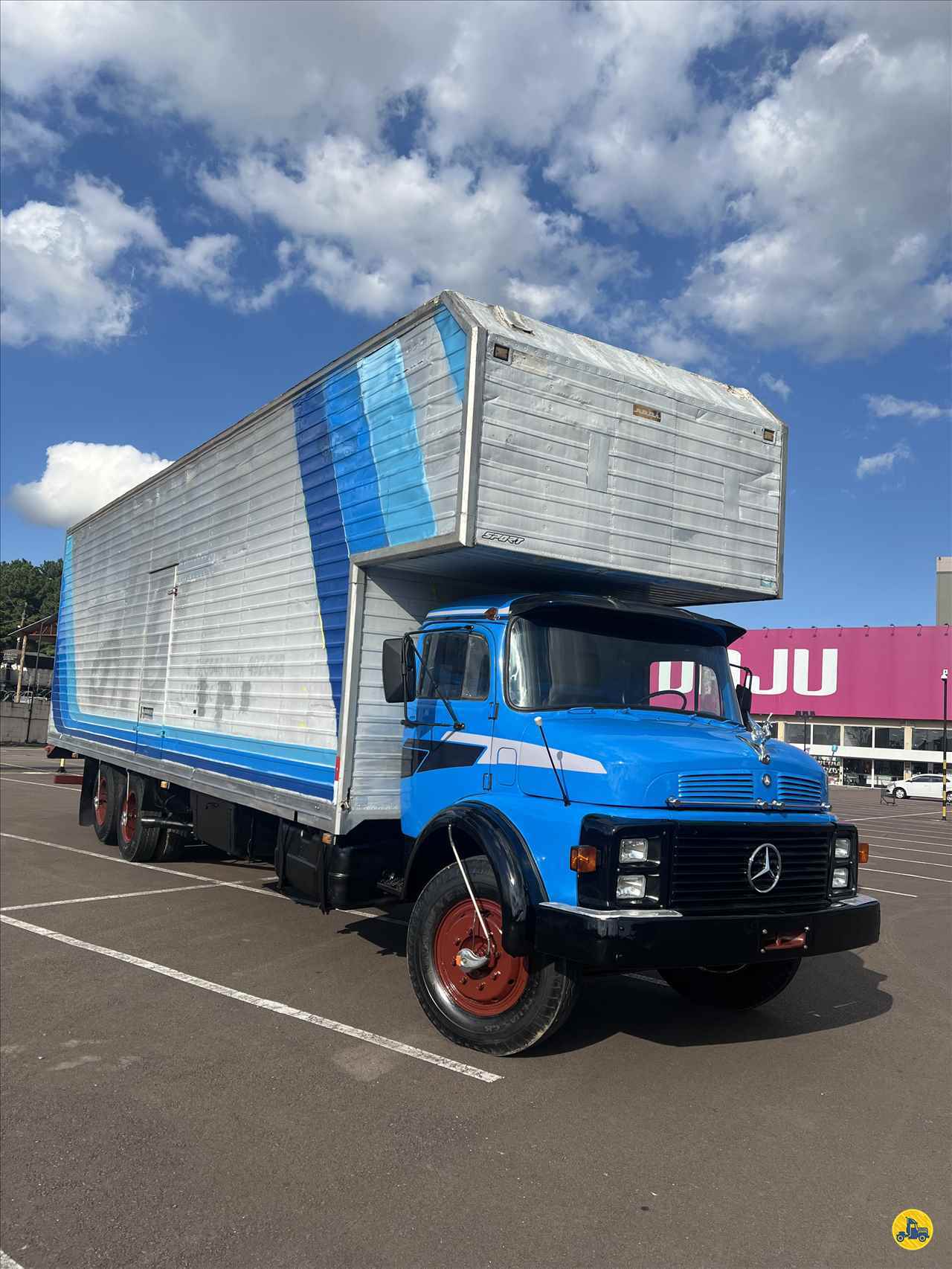CAMINHAO MERCEDES-BENZ MB 1113 Baú Furgão Truck 6x2 Vitória Caminhões CURITIBA PARANÁ PR