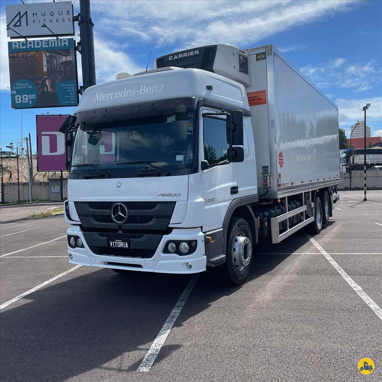CAMINHAO MERCEDES-BENZ MB 2430 Baú Frigorífico Truck 6x2 Vitória Caminhões CURITIBA PARANÁ PR