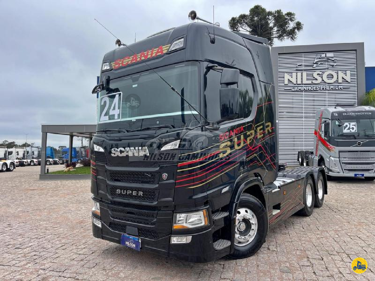 CAMINHAO SCANIA SCANIA R560 Cavalo Mecânico Cavalo 6x4 Nilson Caminhoes SAO JOSE DOS PINHAIS PARANÁ PR