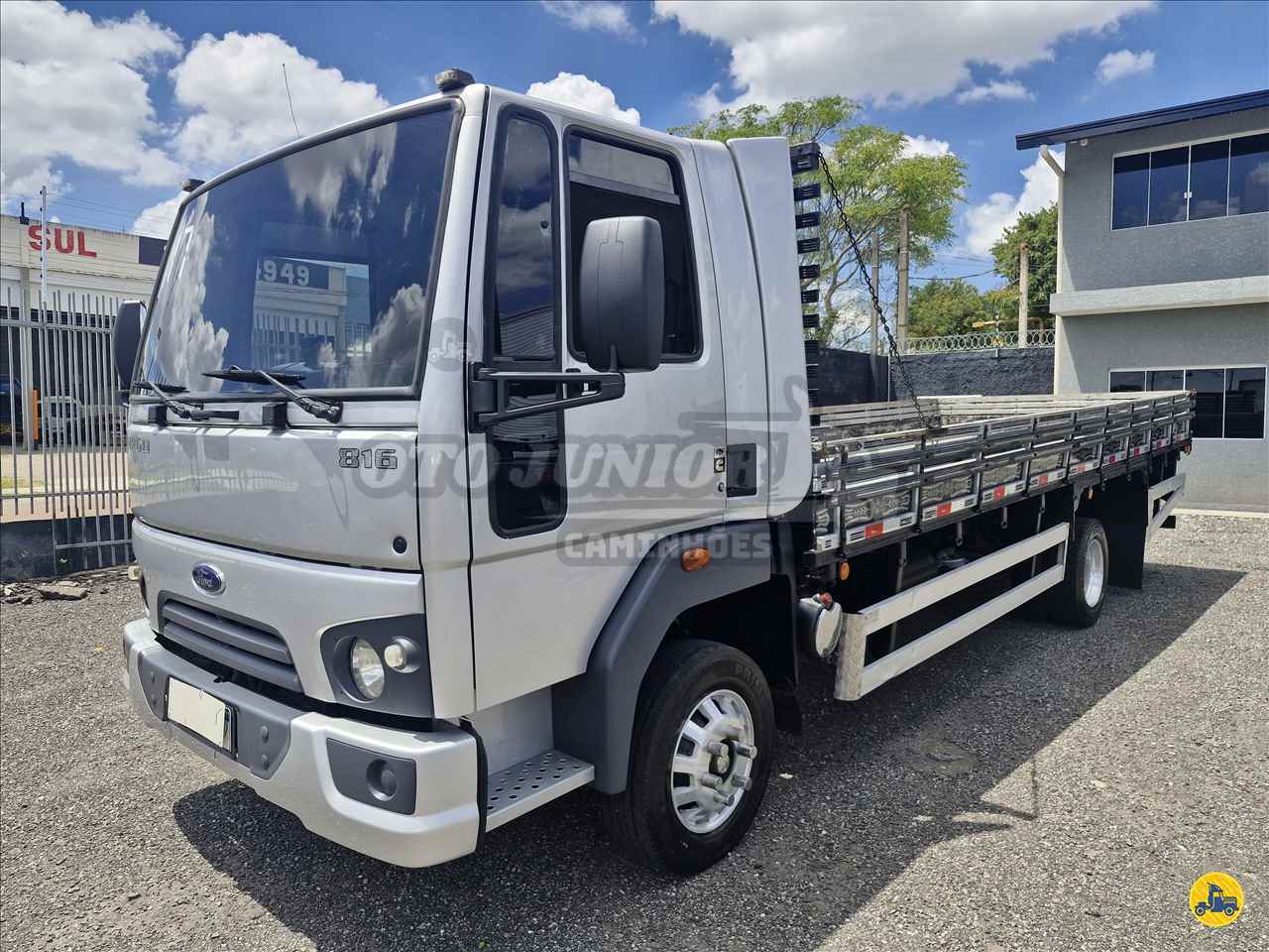 CAMINHAO FORD CARGO 816 Carga Seca 3/4 4x2 Oto Caminhões CURITIBA PARANÁ PR