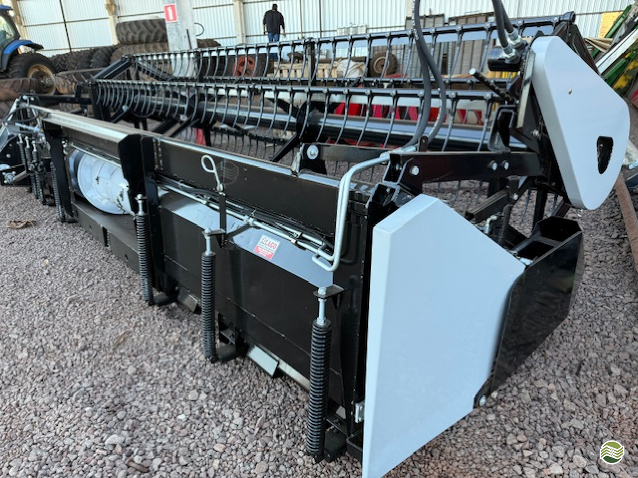 PLATAFORMA COLHEITADEIRA MASSEY FERGUSON HIPERFLEX Lago Máquinas e Peças Agrícolas TOLEDO PARANÁ PR