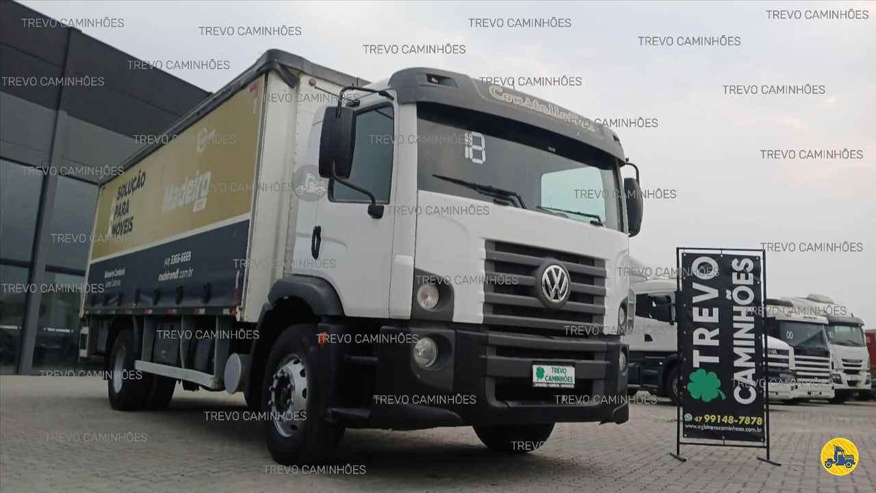 CAMINHAO VOLKSWAGEN VW 17230 Baú Sider Toco 4x2 Trevo Caminhões - AGB ITAJAI SANTA CATARINA SC