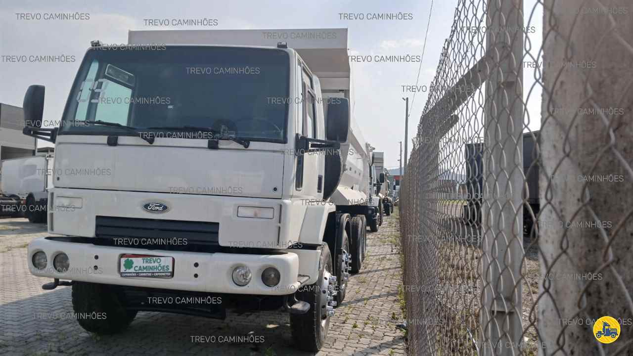 CAMINHAO FORD CARGO 2628 Caçamba Basculante BiTruck 8x4 Trevo Caminhões - AGB ITAJAI SANTA CATARINA SC