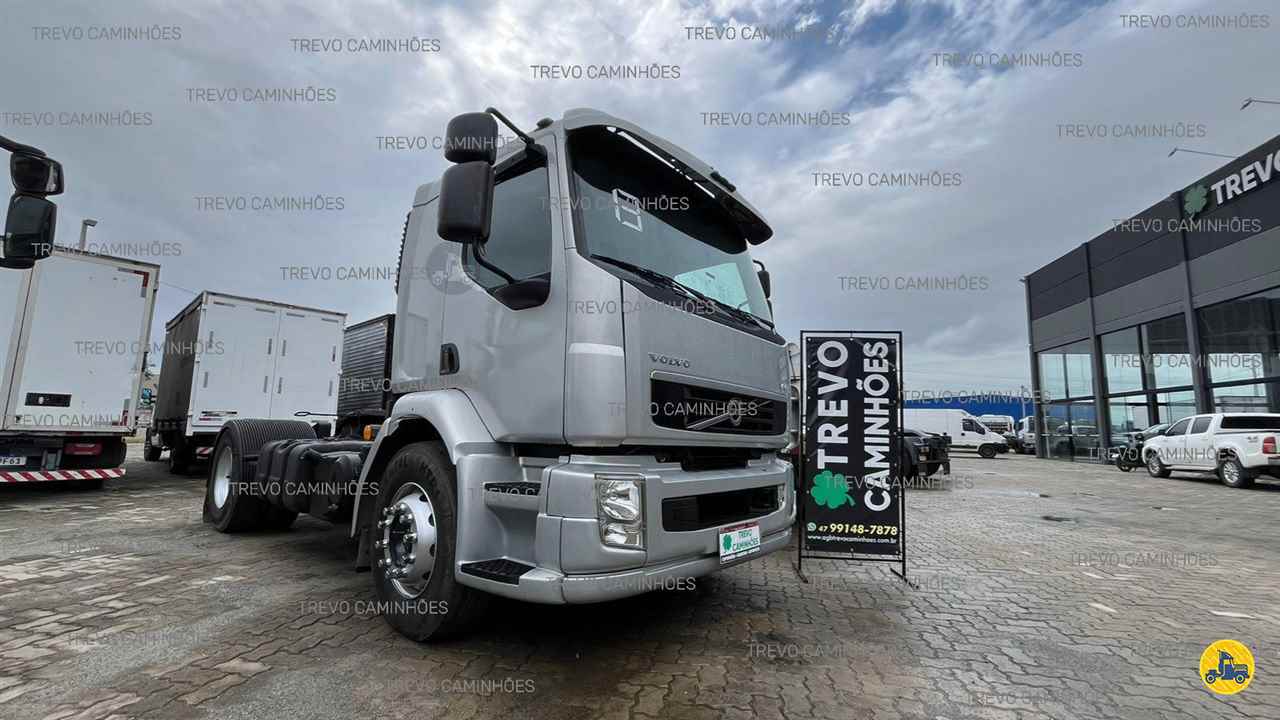 CAMINHAO VOLVO VOLVO VM 330 Cavalo Mecânico Toco 4x2 Trevo Caminhões - AGB ITAJAI SANTA CATARINA SC