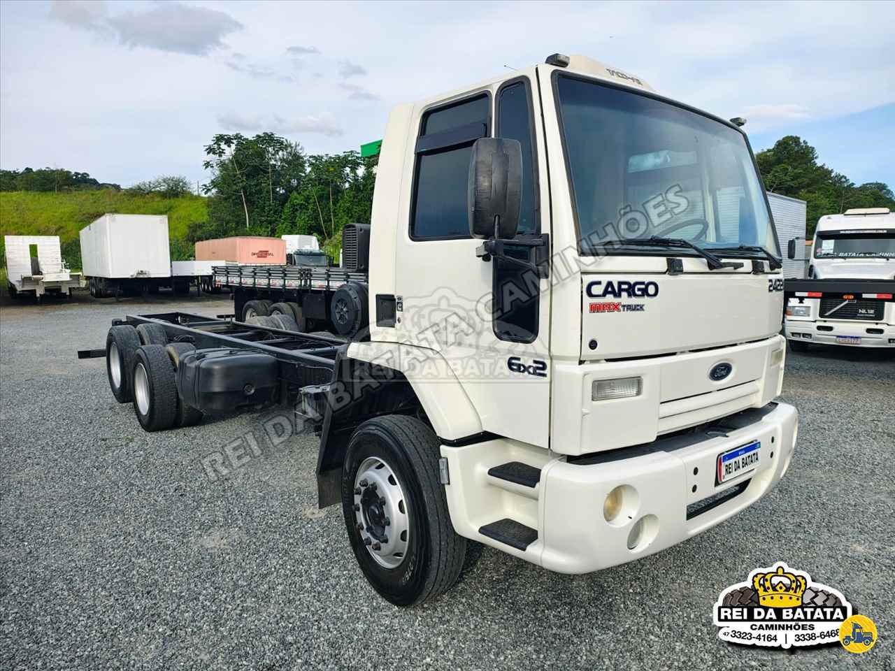 CAMINHAO FORD CARGO 2422 Chassis Cavalo 6x2 Rei da Batata Caminhões BLUMENAU SANTA CATARINA SC