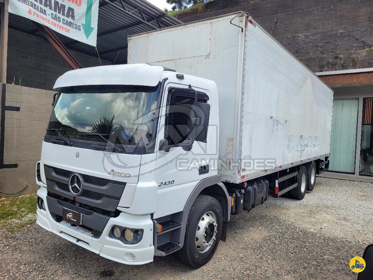 CAMINHAO MERCEDES-BENZ MB 2430 Baú Furgão Truck 6x2 Maxi Caminhões TERESOPOLIS RIO DE JANEIRO RJ