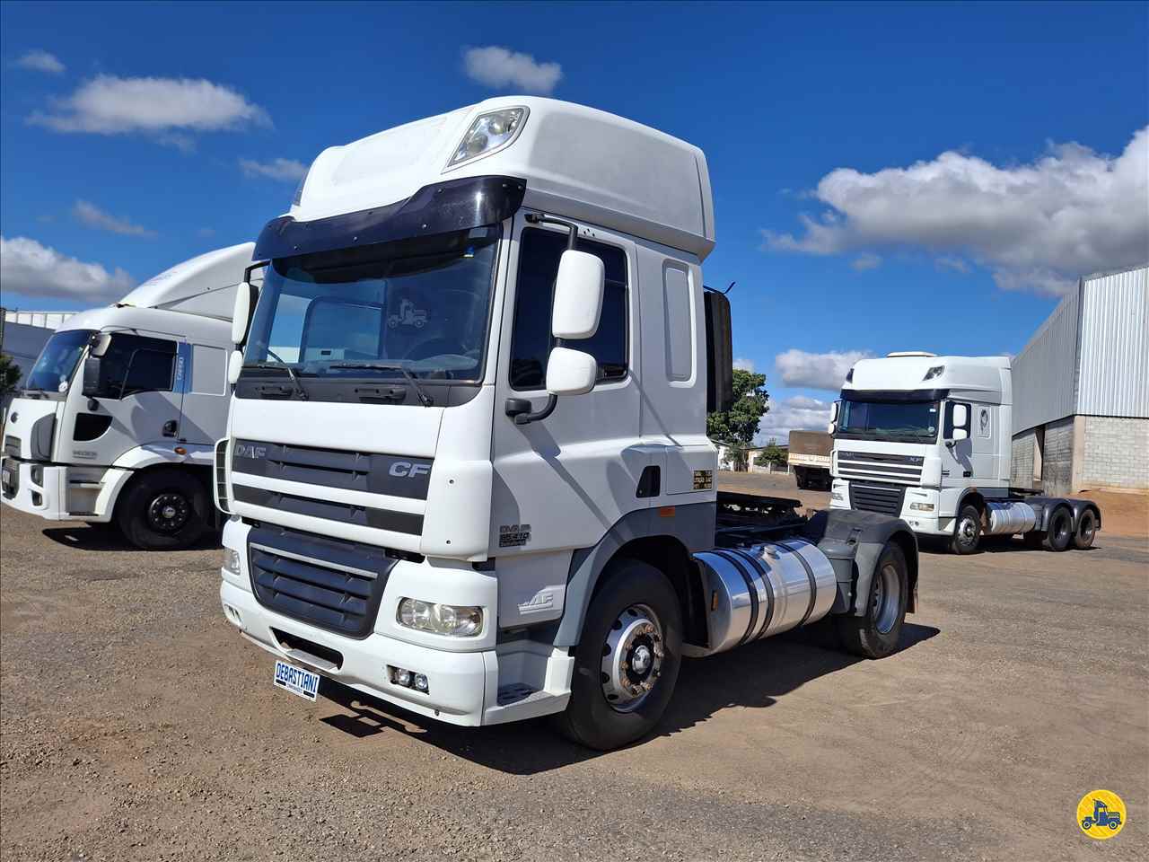 CAMINHAO DAF DAF CF85 410 Cavalo Mecânico Cavalo 4x2 Debastiani Caminhões ANAPOLIS GOIAS GO