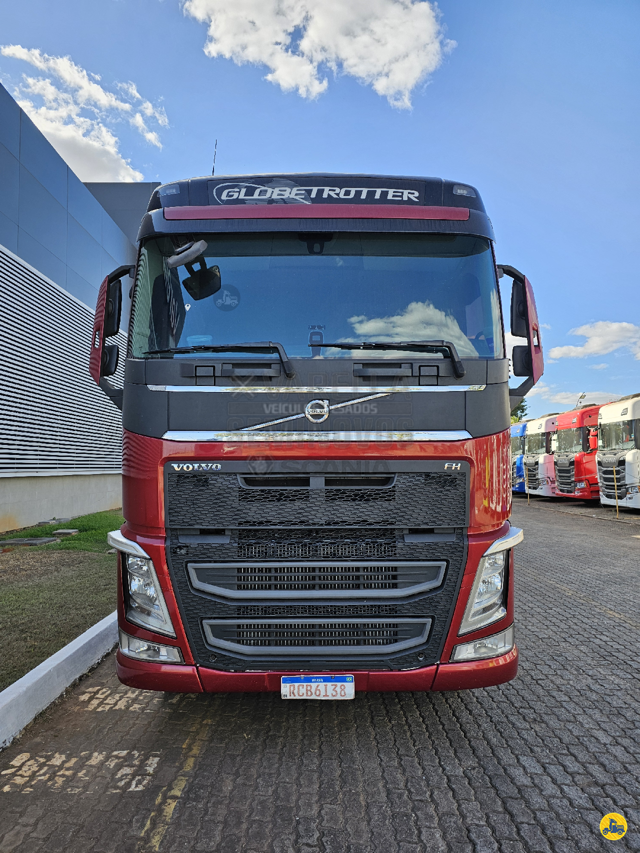 CAMINHAO VOLVO VOLVO FH 460 Cavalo Mecânico Cavalo 6x2 Varella Seminovos Scania APARECIDA DE GOIANIA GOIAS GO