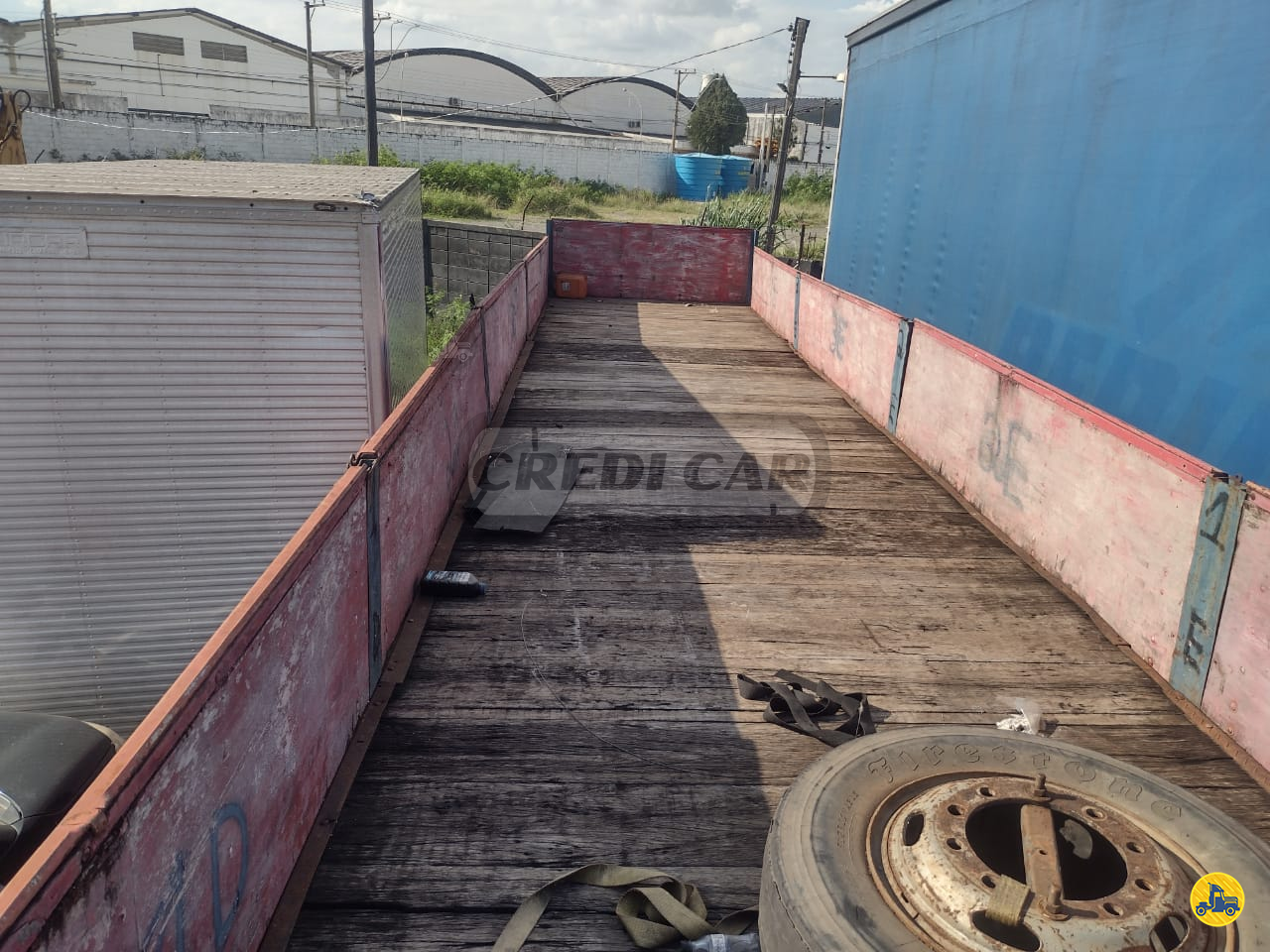 CARRETA SEMI-REBOQUE CARGA SECA Credicar Automóveis  GUARATINGUETA SÃO PAULO SP