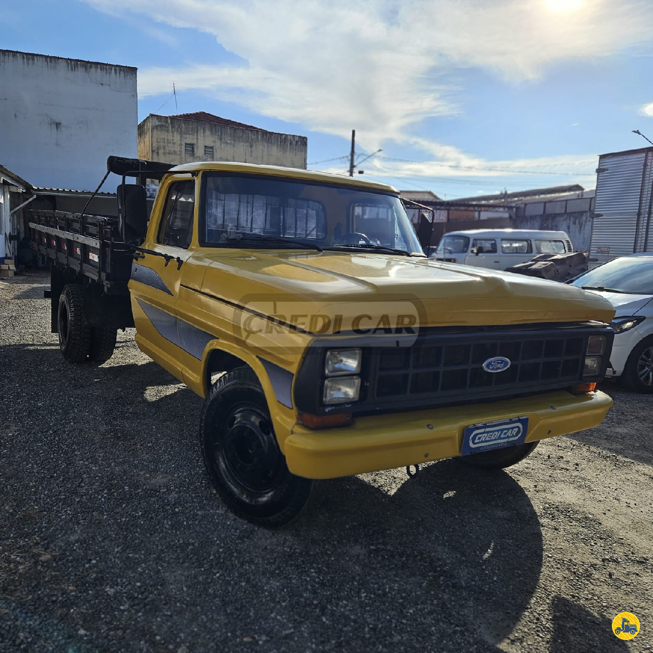 CAMINHAO FORD F4000 Conjunto 3/4 4x2 Credicar Automóveis  GUARATINGUETA SÃO PAULO SP
