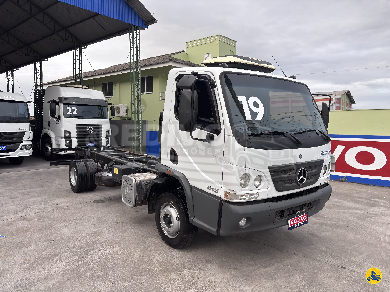 CAMINHAO MERCEDES-BENZ MB 815 Chassis 3/4 4x2 Redivo Caminhões TUBARAO SANTA CATARINA SC