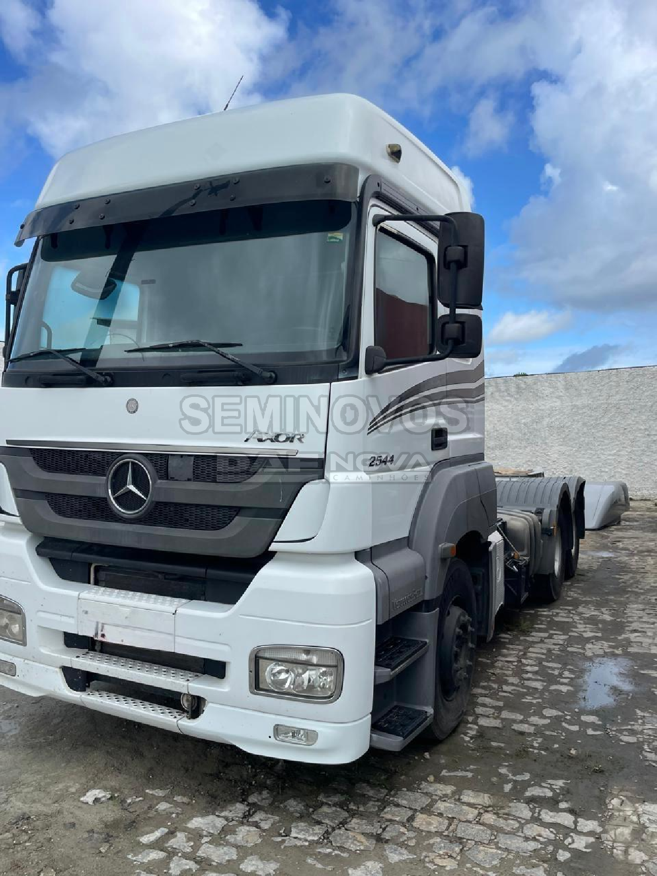 CAMINHAO MERCEDES-BENZ MB 2544 Cavalo Mecânico Cavalo 6x2 DAF Nova Caminhões - Jaboatão dos Guararapes JABOATAO DOS GUARARAPES PERNAMBUCO PE