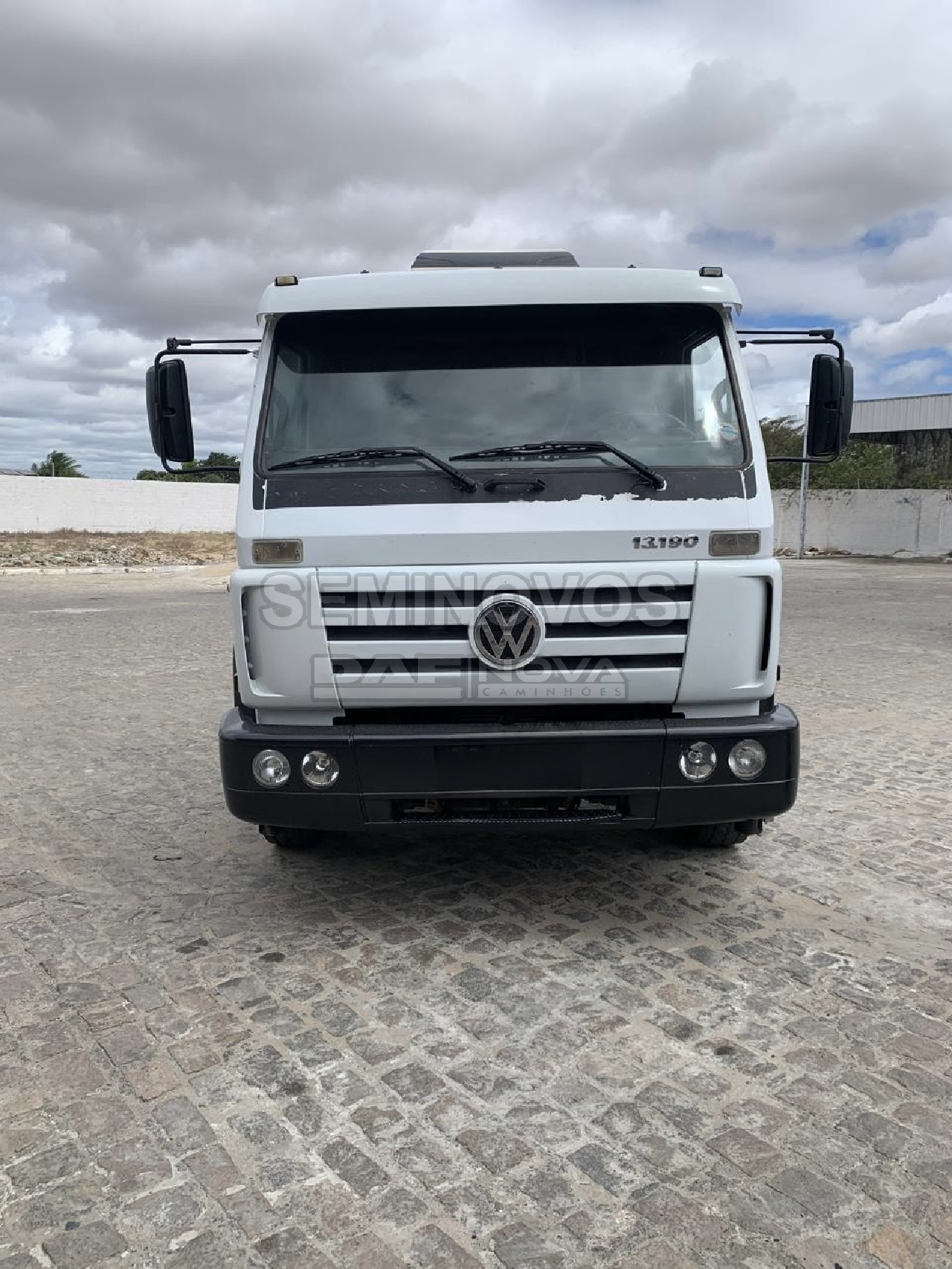 CAMINHAO VOLKSWAGEN VW 13190 Chassis Toco 4x2 DAF Nova Caminhões - Jaboatão dos Guararapes JABOATAO DOS GUARARAPES PERNAMBUCO PE