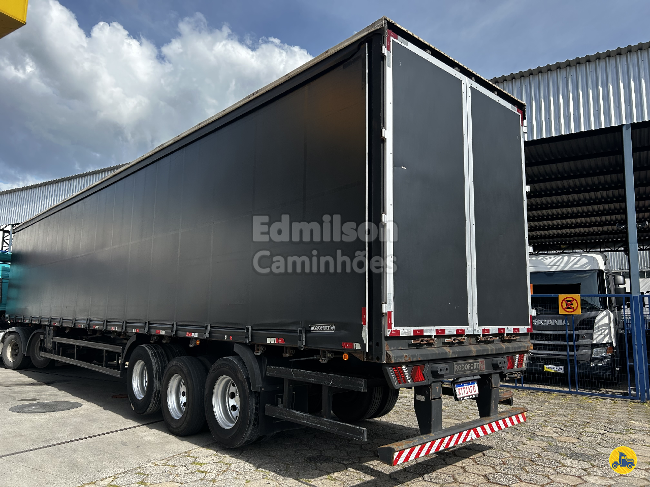 CARRETA SEMI-REBOQUE BAU SIDER Reta Edmilson Caminhões Itajubá MG ITAJUBA MINAS GERAIS MG