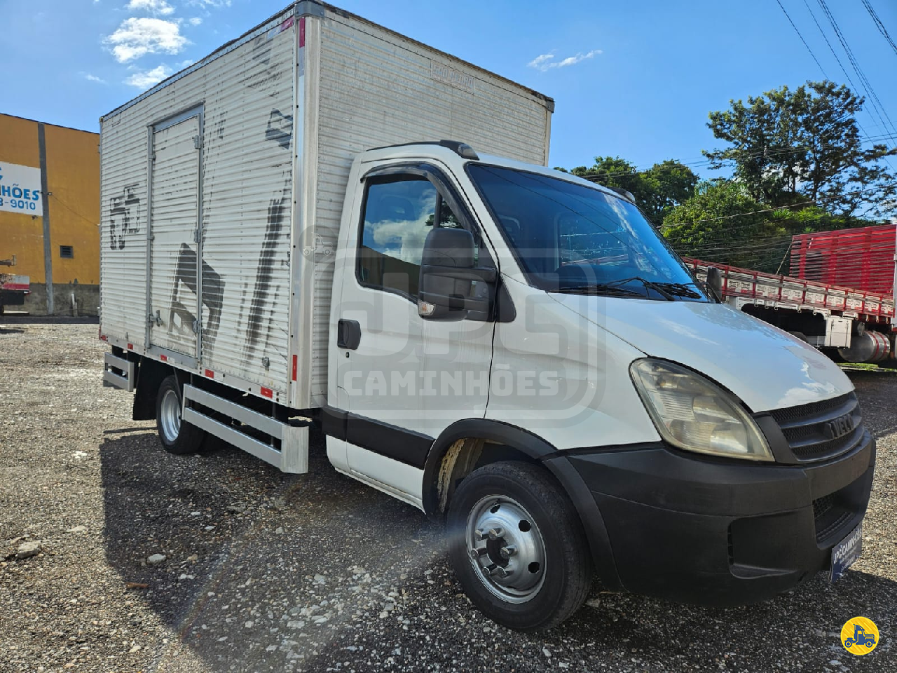 CAMINHAO IVECO DAILY 55c16 Baú Furgão 3/4 4x2 JPC Caminhões CURITIBA PARANÁ PR