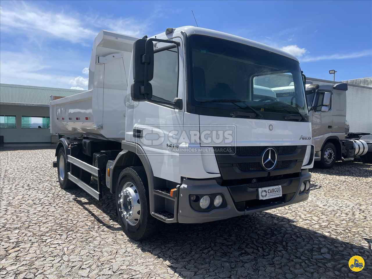 CAMINHAO MERCEDES-BENZ MB 1419 Caçamba Basculante Toco 4x2 Cargus Caminhões Multimarcas PARA DE MINAS MINAS GERAIS MG