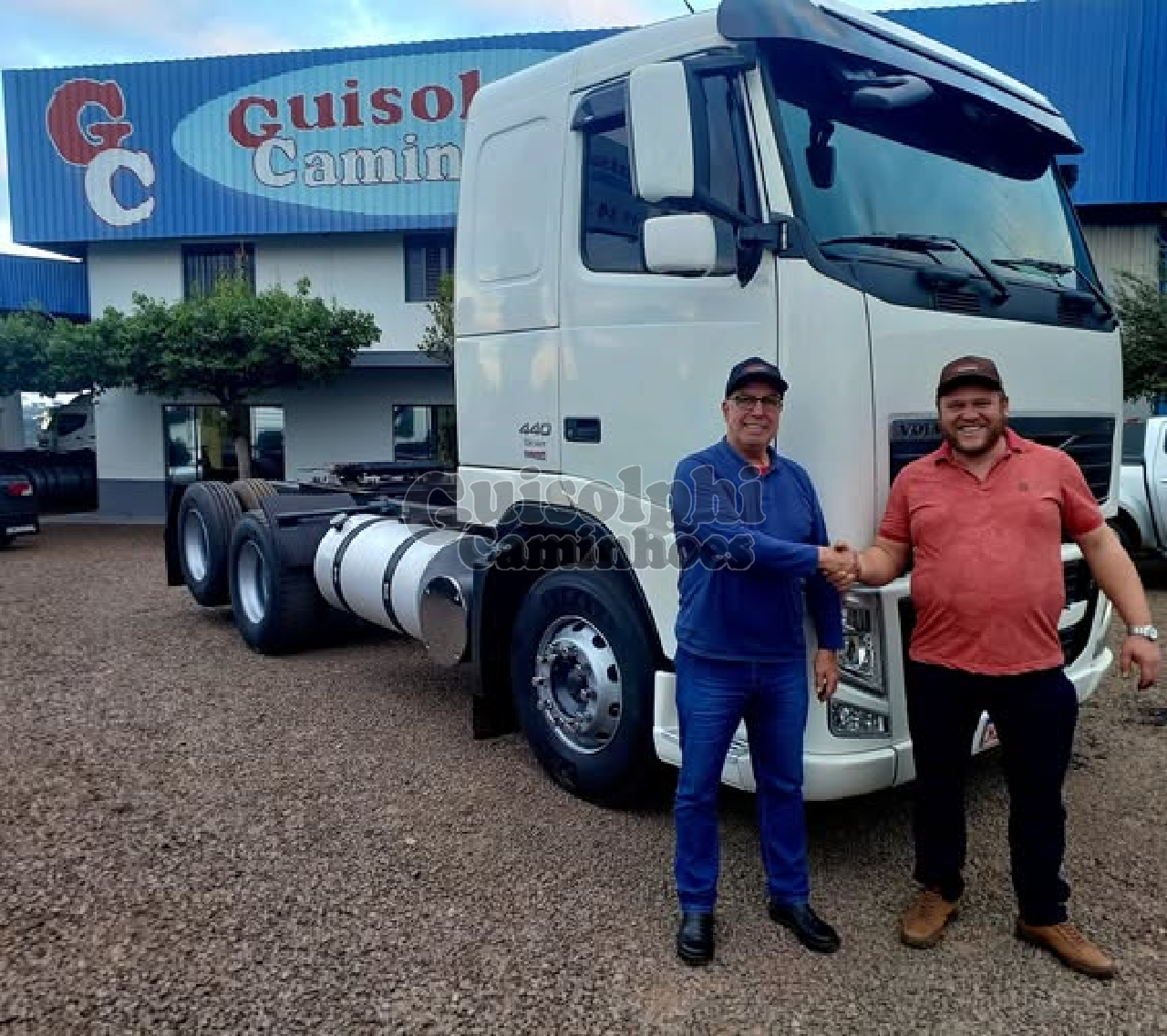 Parabenizamos Cyrillo Transportes, da cidade de Xanxerê SC, pela aquisição de um Volvo FH 440 2011 6x2. A Guisolphi Caminhões agradece a preferência.