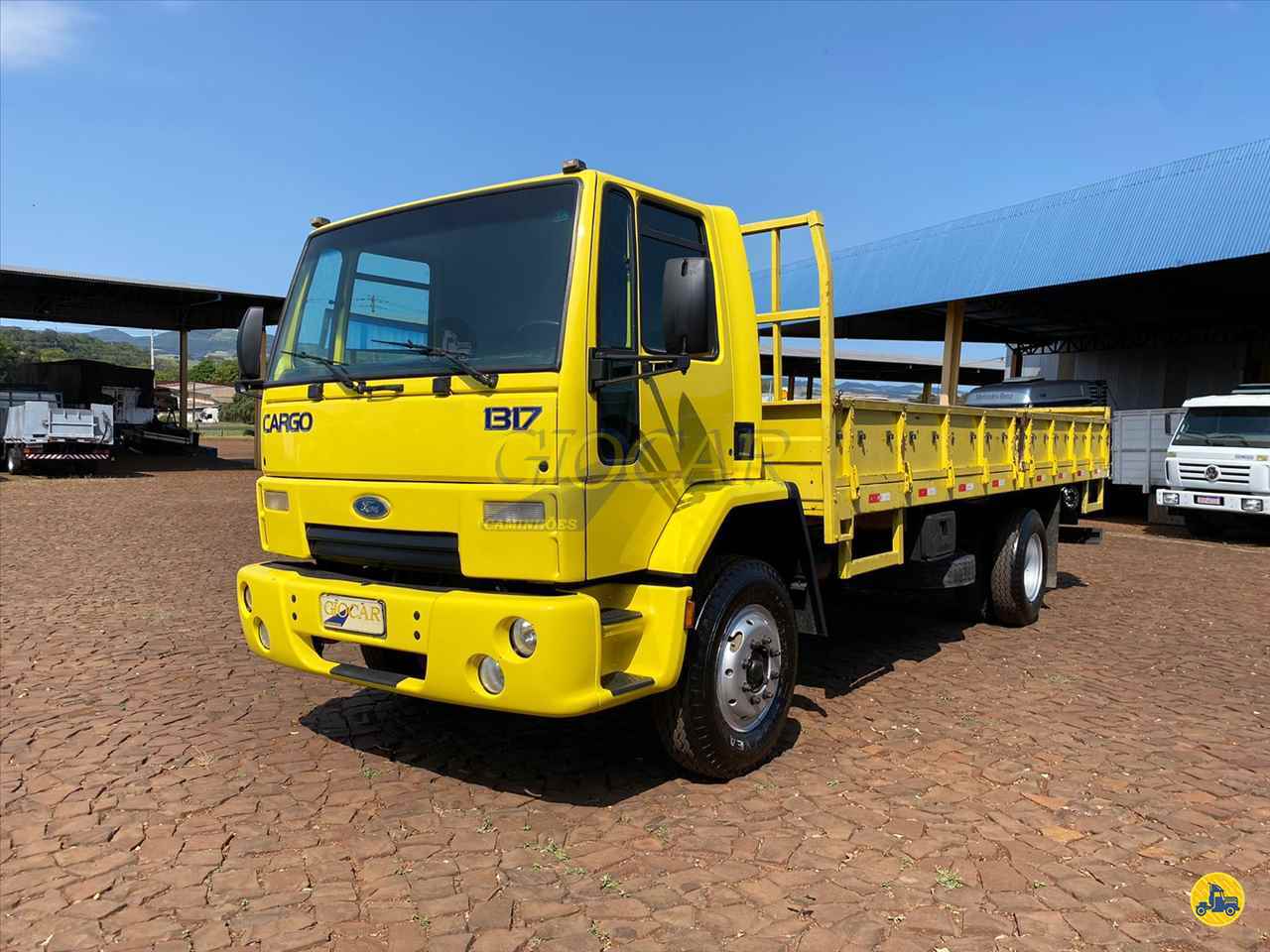 CAMINHAO FORD CARGO 1317 Carga Seca Toco 4x2 Giocar Caminhões PATO BRANCO PARANÁ PR