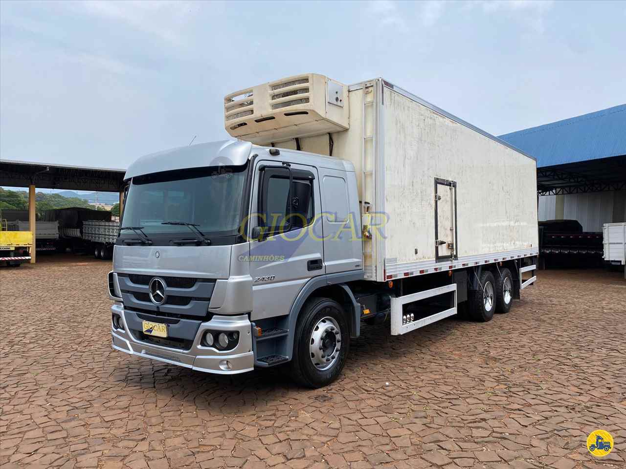 CAMINHAO MERCEDES-BENZ MB 2430 Baú Frigorífico Truck 6x2 Giocar Caminhões PATO BRANCO PARANÁ PR