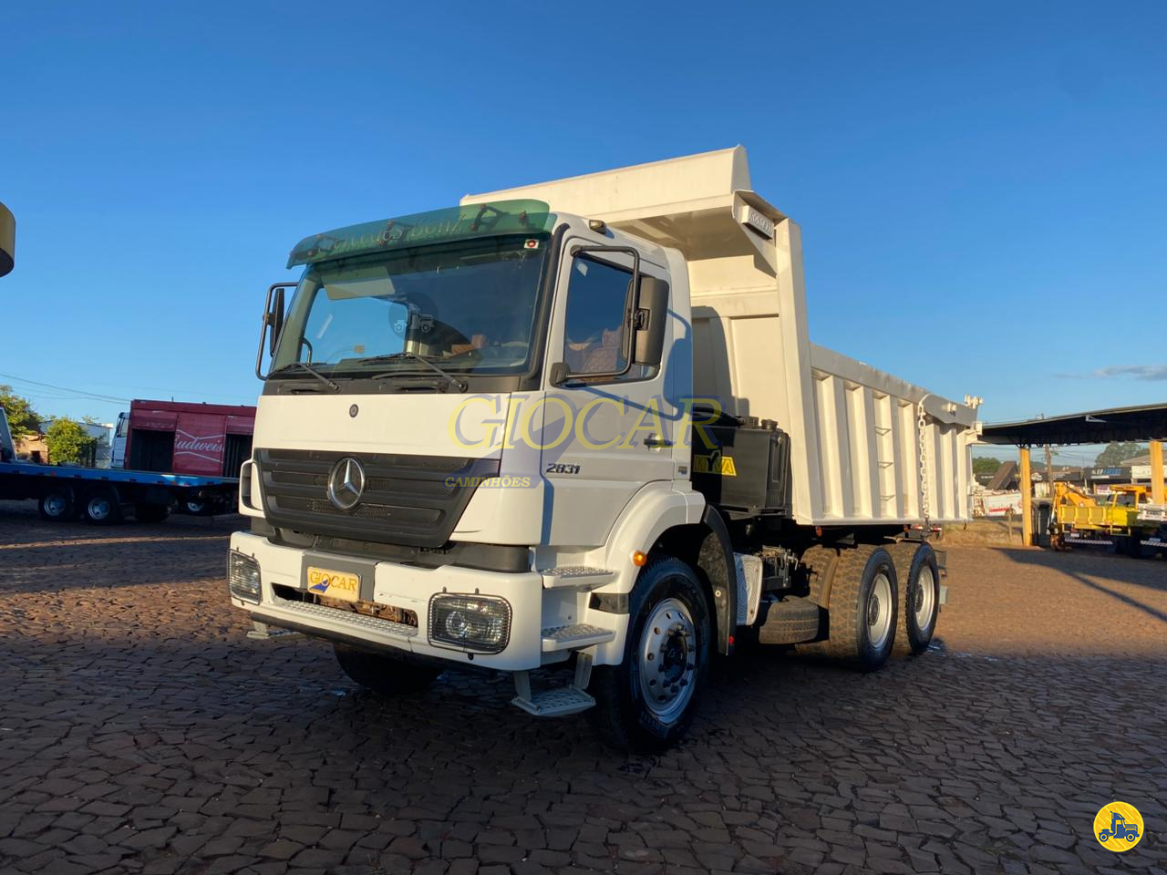 CAMINHAO MERCEDES-BENZ MB 2831 Caçamba Basculante Truck 6x4 Giocar Caminhões PATO BRANCO PARANÁ PR