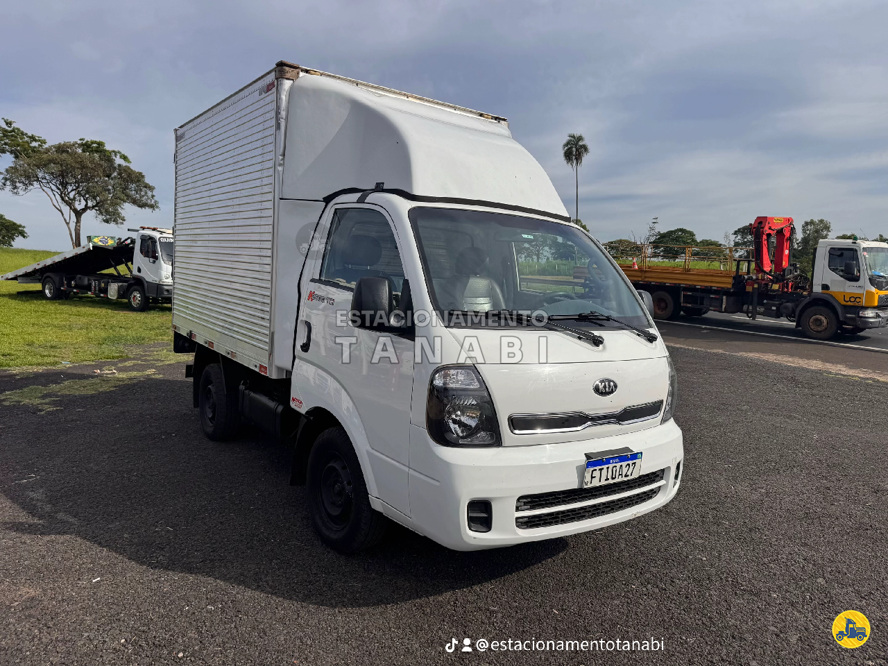 CAMINHAO HYUNDAI HR Baú Furgão Cavalo 4x2 Estacionamento Tanabi TANABI SÃO PAULO SP