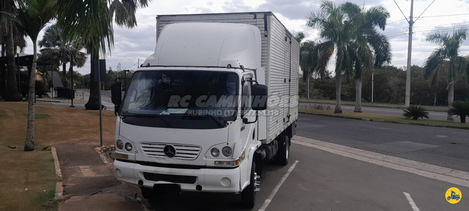 CAMINHAO MERCEDES-BENZ MB 915 Baú Furgão 3/4 4x2 RC Caminhões São José do Rio Preto SÃO PAULO SP