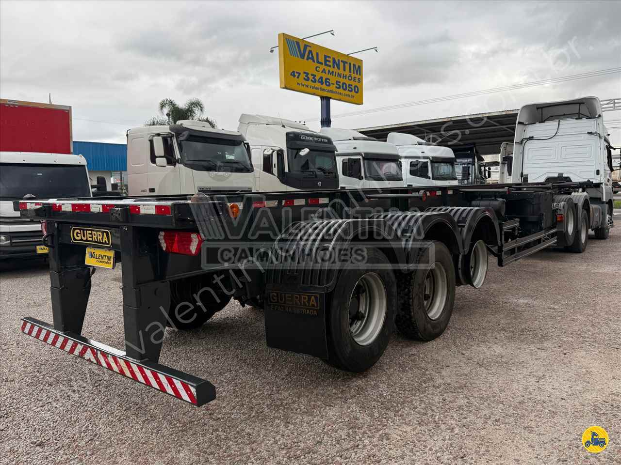 CARRETA SEMI-REBOQUE PORTA-CONTAINER Valentim Caminhões ITAJAI SANTA CATARINA SC