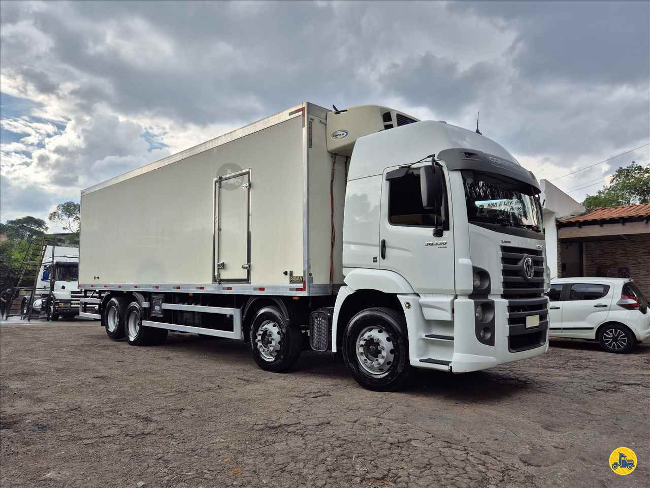CAMINHAO VOLKSWAGEN VW 30330 Baú Frigorífico BiTruck 8x2 Vanlex Caminhões SAO BERNARDO DO CAMPO SÃO PAULO SP