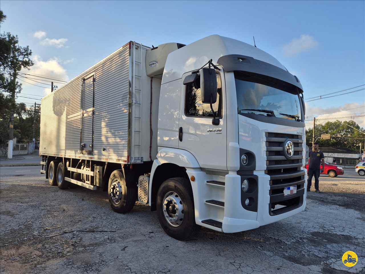 CAMINHAO VOLKSWAGEN VW 30330 Baú Frigorífico BiTruck 8x2 Vanlex Caminhões SAO BERNARDO DO CAMPO SÃO PAULO SP