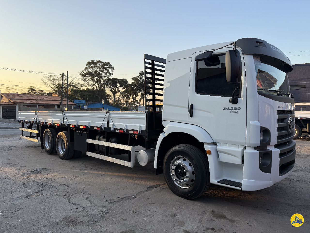 CAMINHAO VOLKSWAGEN VW 24280 Carga Seca Truck 6x2 Vanlex Caminhões SAO BERNARDO DO CAMPO SÃO PAULO SP