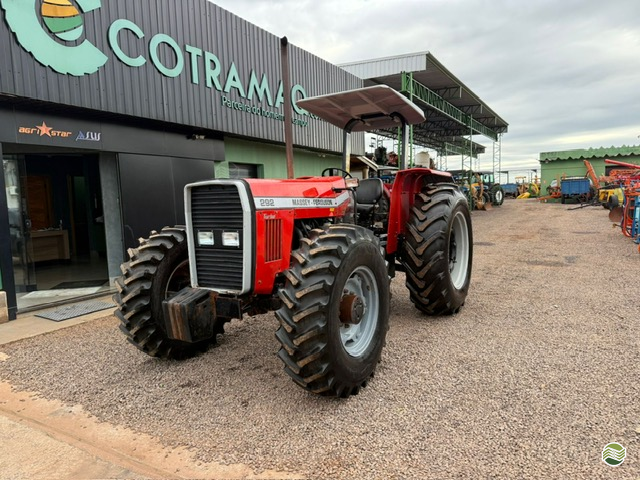TRATOR MASSEY FERGUSON MF 292 Tração 4x4 Cotramaq Tratores GOIOERE PARANÁ PR