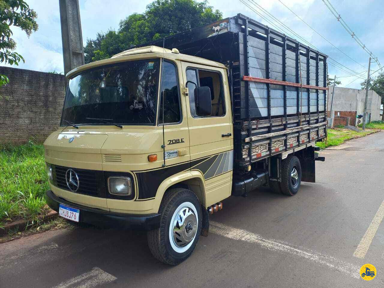 CAMINHAO MERCEDES-BENZ MB 708 Boiadeiro 3/4 4x2 Ademir Caminhões MARILUZ PARANÁ PR