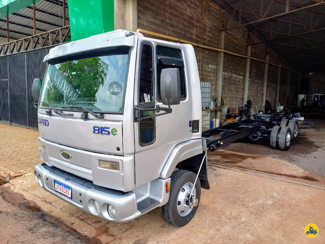 CAMINHAO FORD CARGO 815 Chassis Truck 6x2 Ademir Caminhões MARILUZ PARANÁ PR