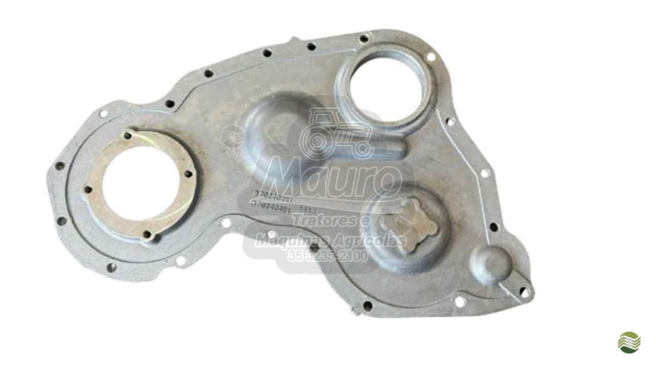 70240491 - TAMPA CAIXA DE DISTRIBUIÇÃO MASSEY FERGUSON 275/283/292 MOTOR P4000/4236/4248 ORIGINAL