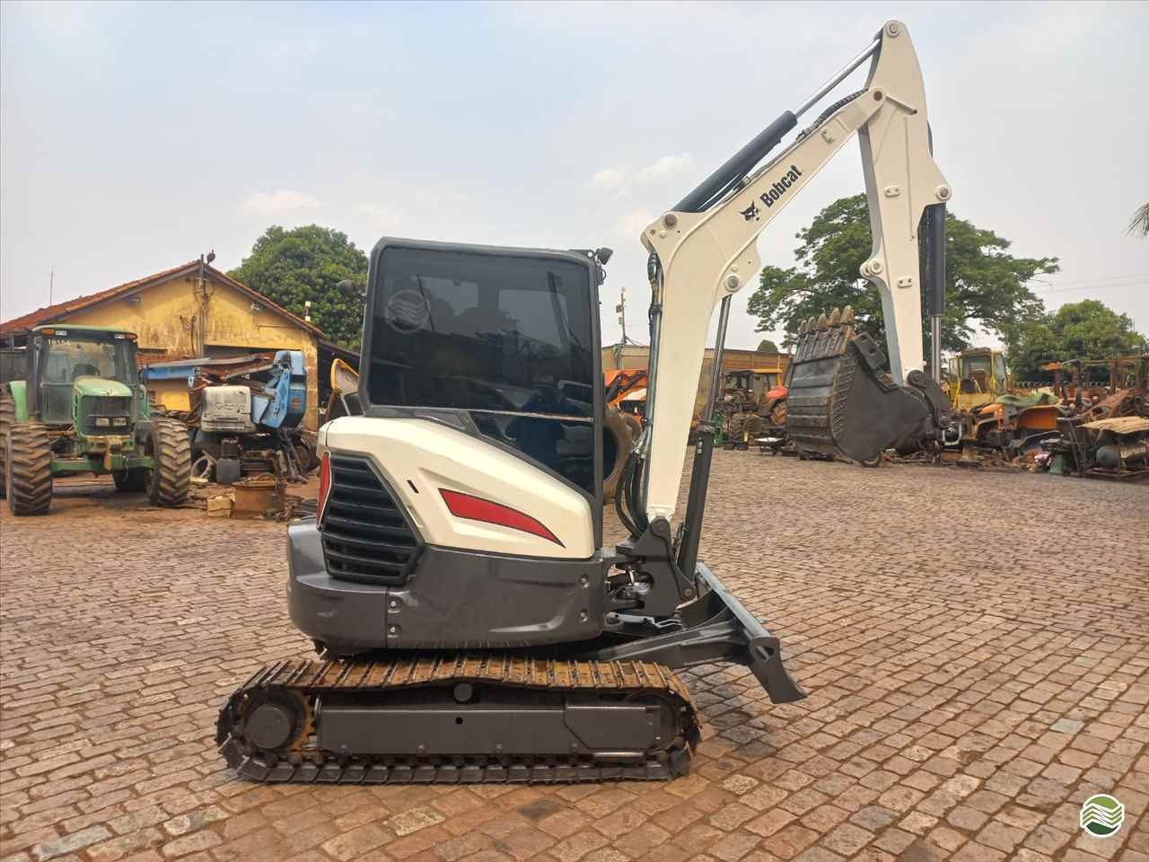 MINI CARREGADEIRA BOBCAT S330 Só Agrícola Máquinas e Peças BARRETOS SÃO PAULO SP