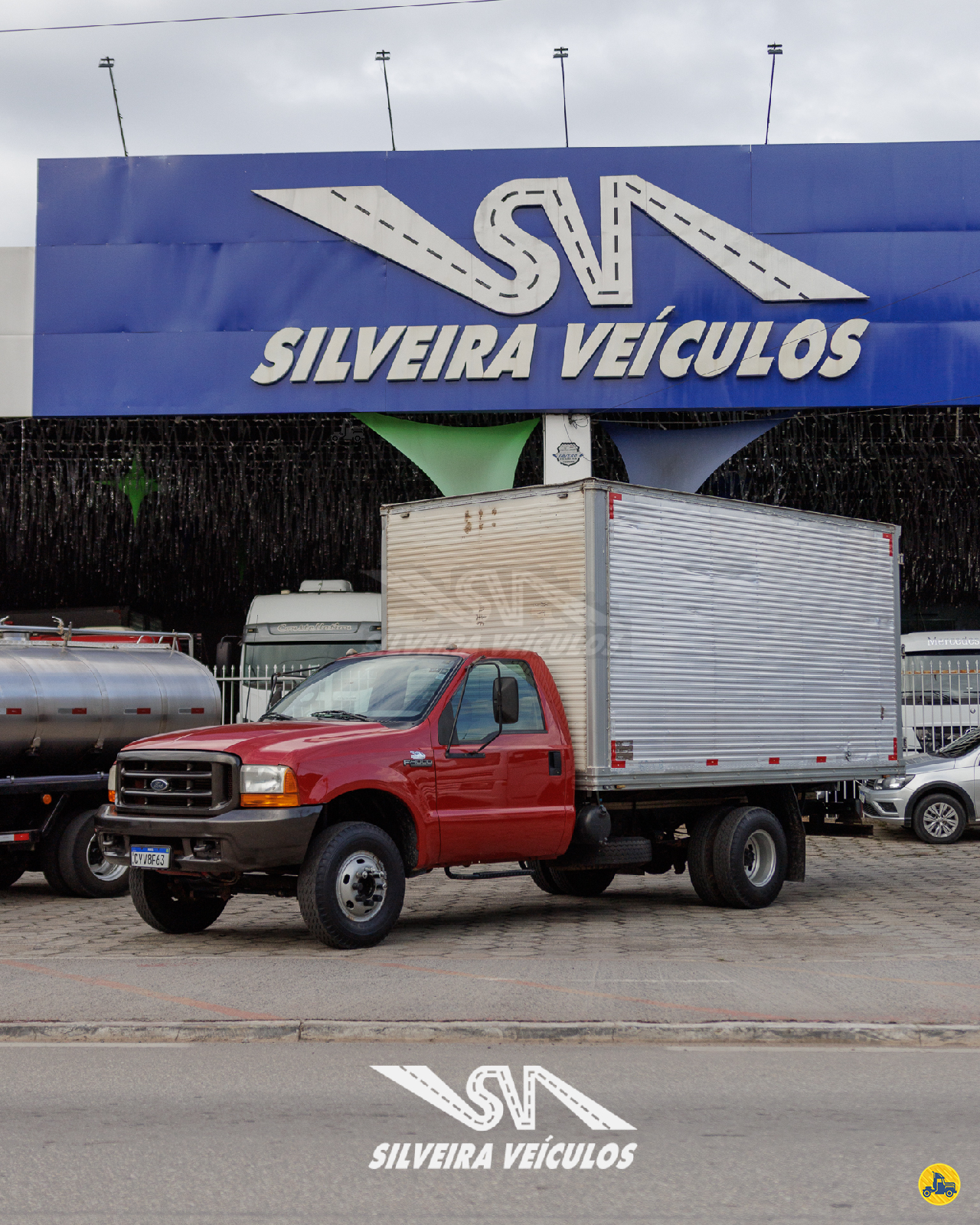 CAMINHAO FORD F4000 Baú Furgão 3/4 4x2 Silveira Veículos PIEDADE SÃO PAULO SP