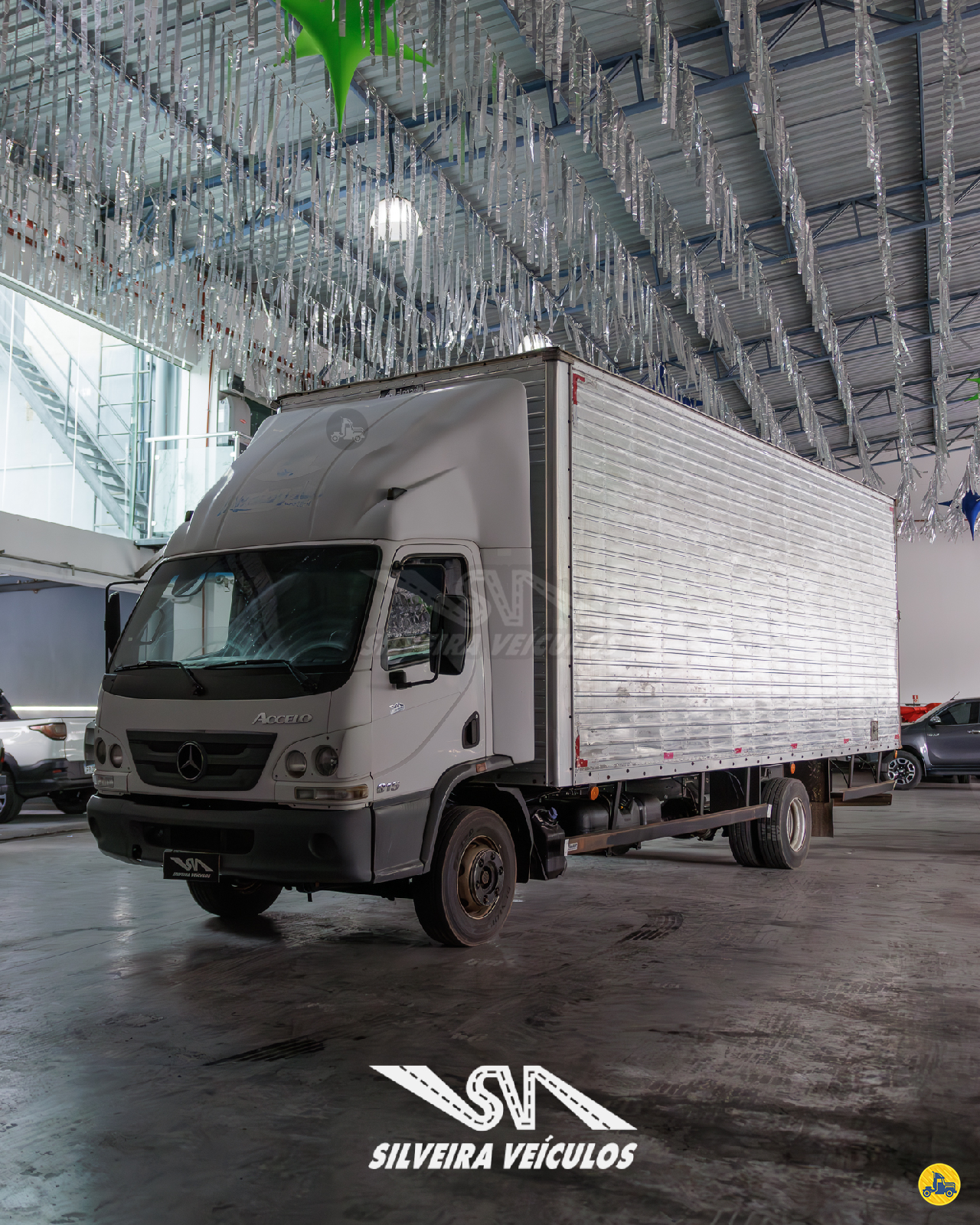 MB 815 de Silveira Veículos