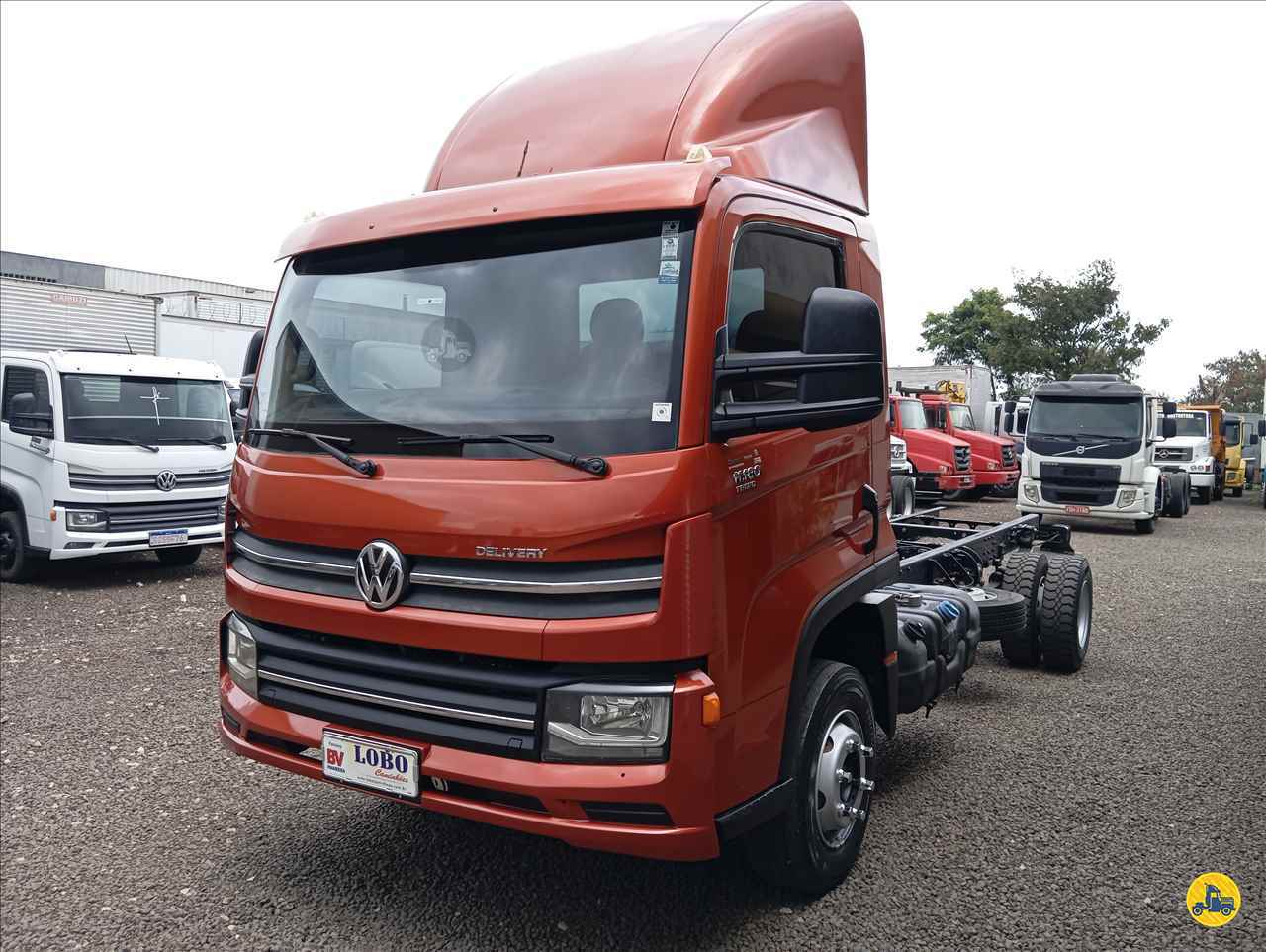 CAMINHAO VOLKSWAGEN VW 11180 Baú Furgão 3/4 4x2 Lobo Caminhões PIRACICABA SÃO PAULO SP