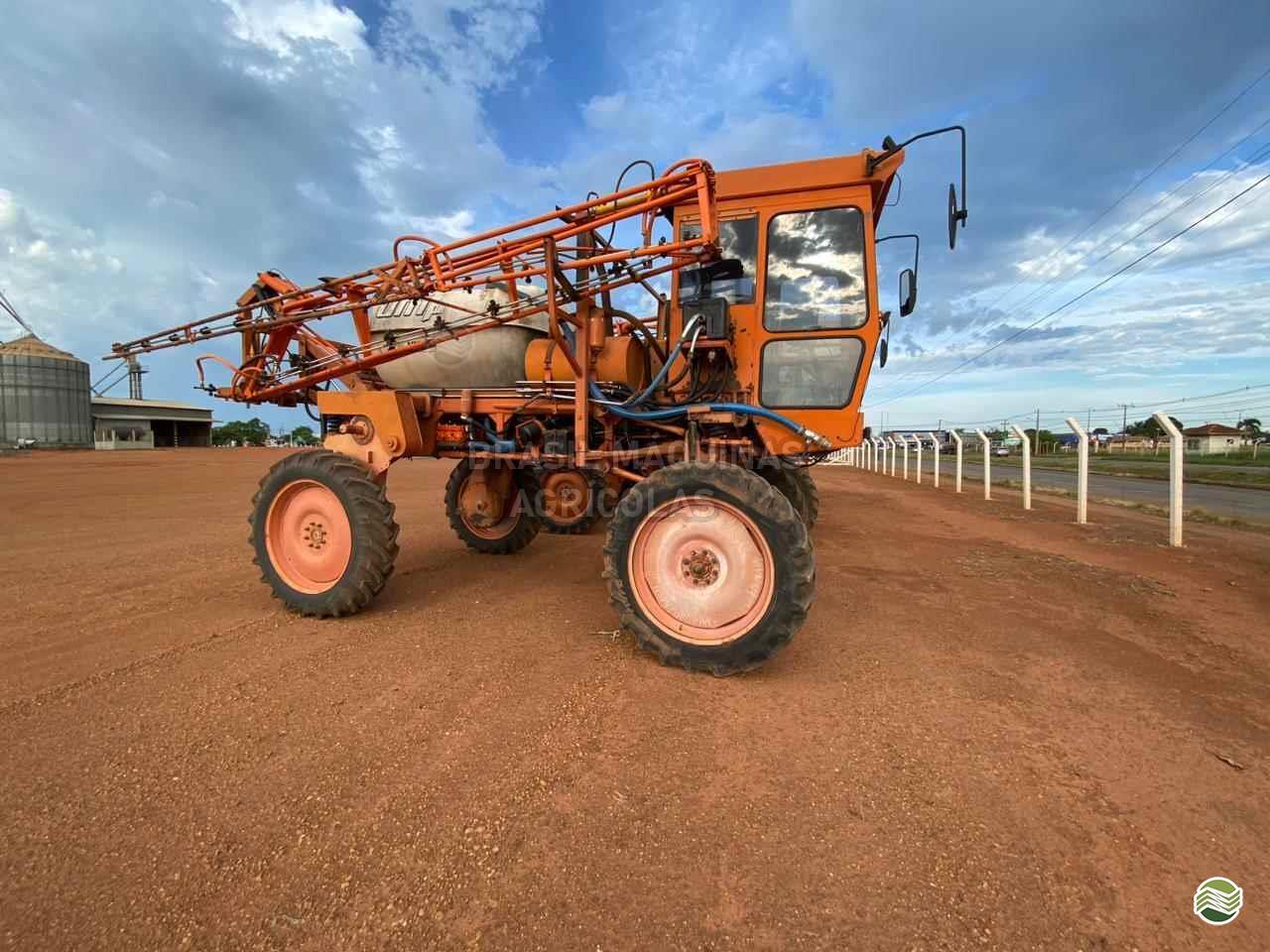 PULVERIZADOR JACTO UNIPORT 2000 Tração 4x2 Brasil Máquinas Agrícolas LUCAS DO RIO VERDE MATO GROSSO MT