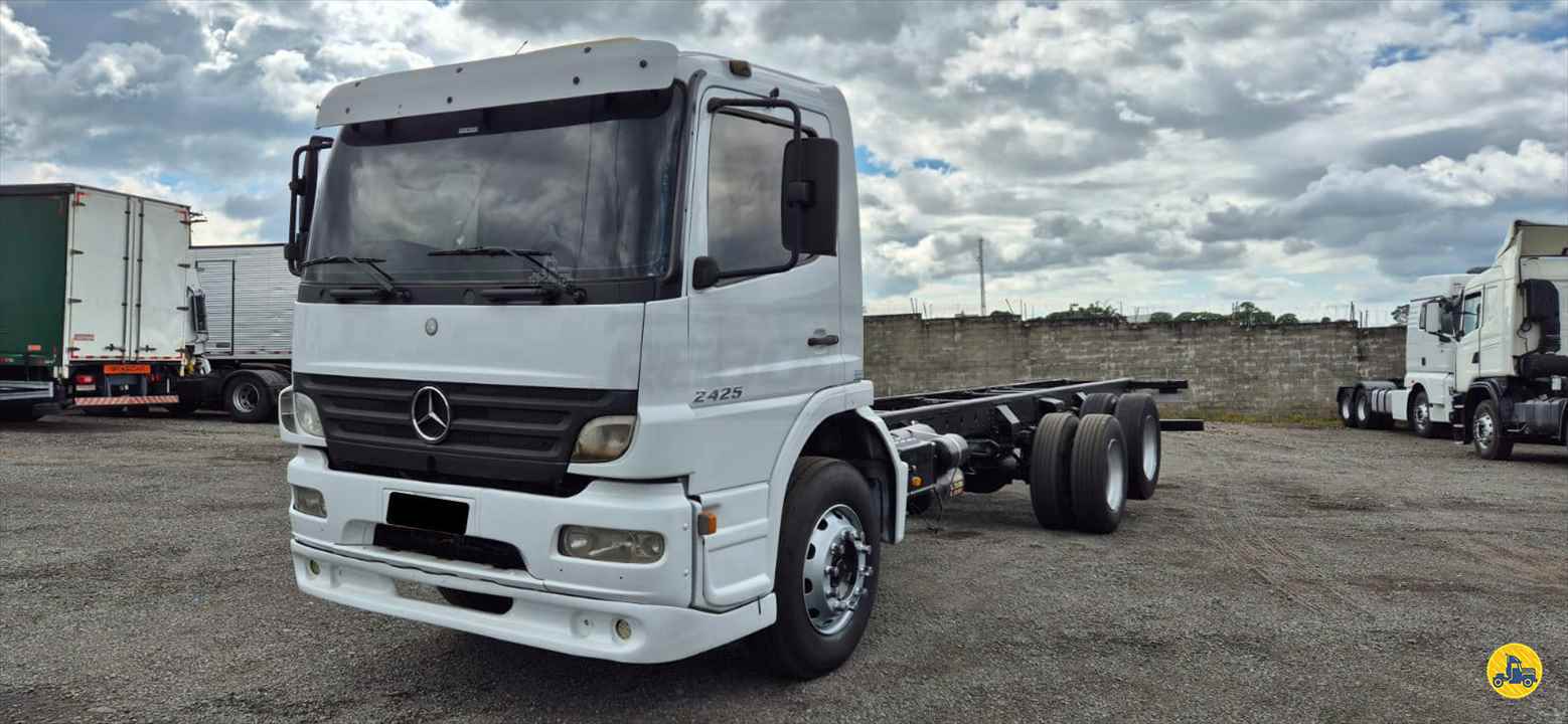 CAMINHAO MERCEDES-BENZ MB 2425 Baú Sider Truck 6x2 Rebocks LIMEIRA SÃO PAULO SP