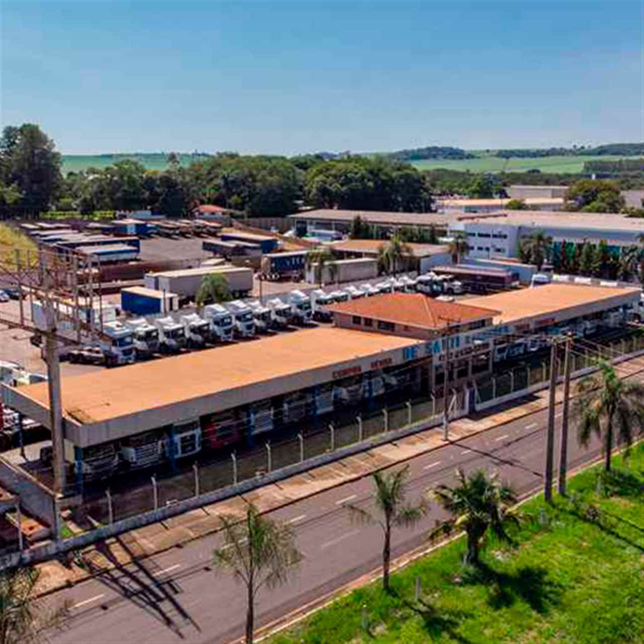 Foto da Loja da De Santi Caminhões