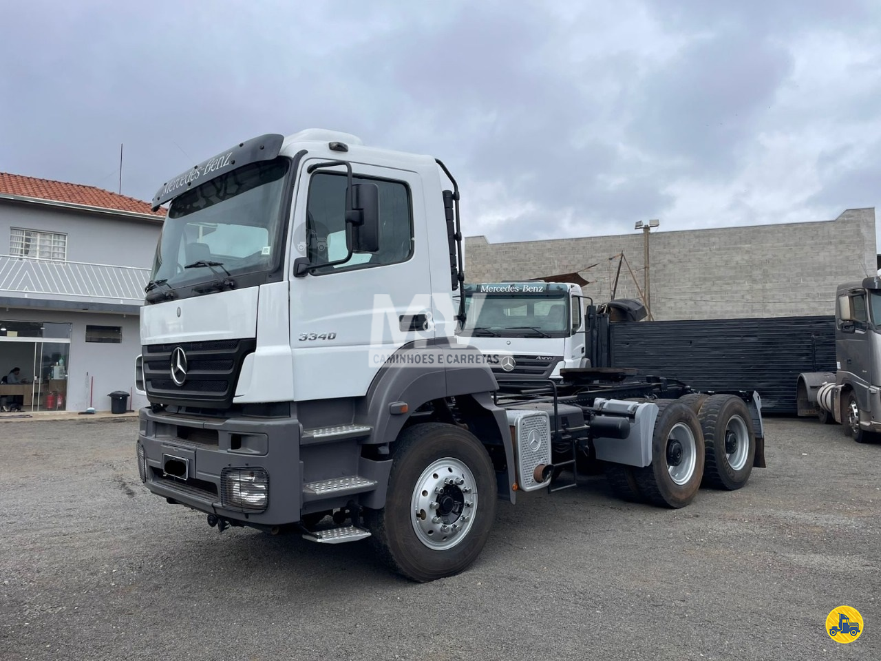 CAMINHAO MERCEDES-BENZ MB 3340 Cavalo Mecânico Cavalo 6x4 M&V Caminhões e Carretas LIMEIRA SÃO PAULO SP