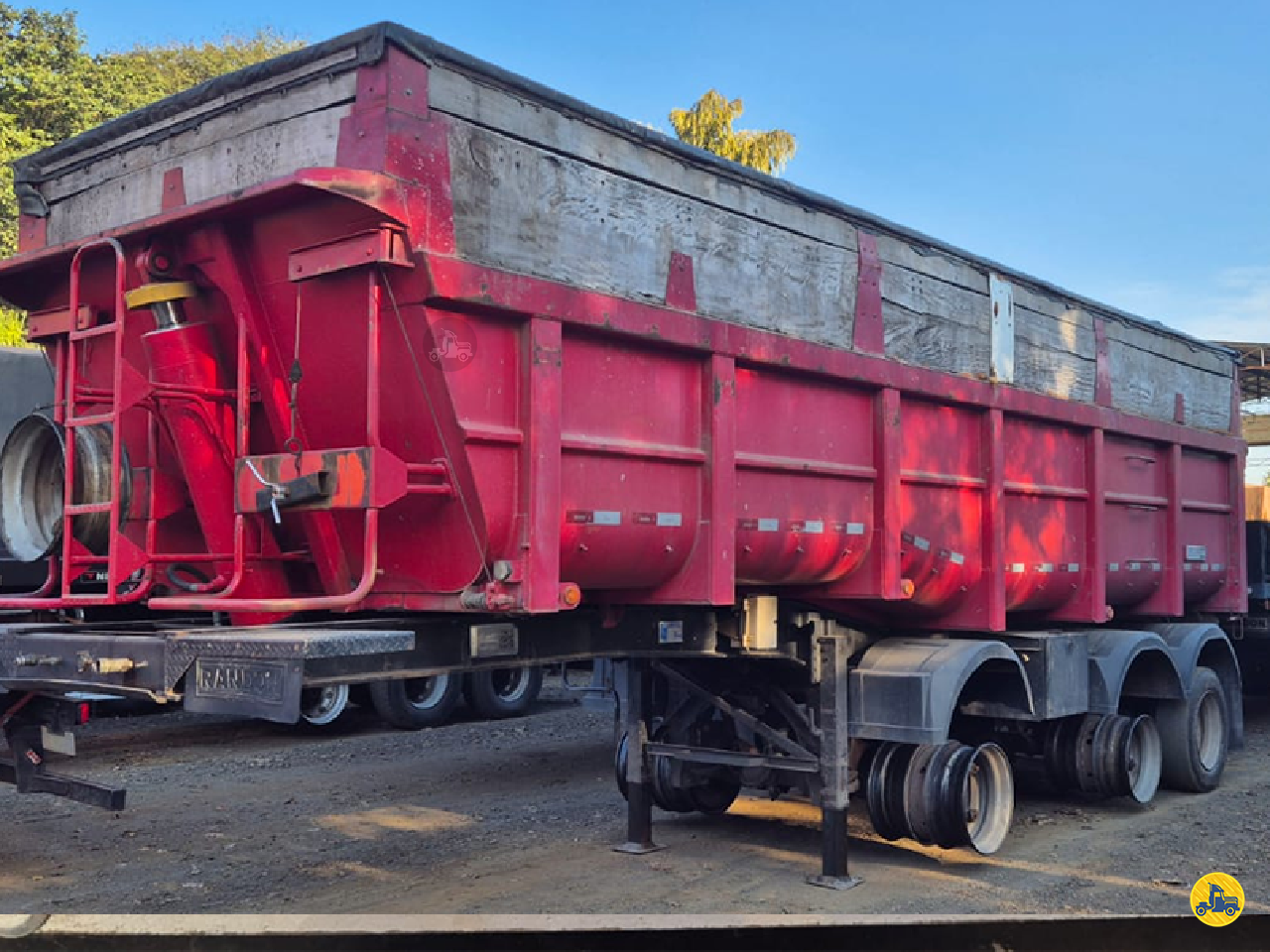 CARRETA SEMI-REBOQUE BASCULANTE Zambon Equipamentos Rodoviários - Librelato  PIRACICABA SÃO PAULO SP