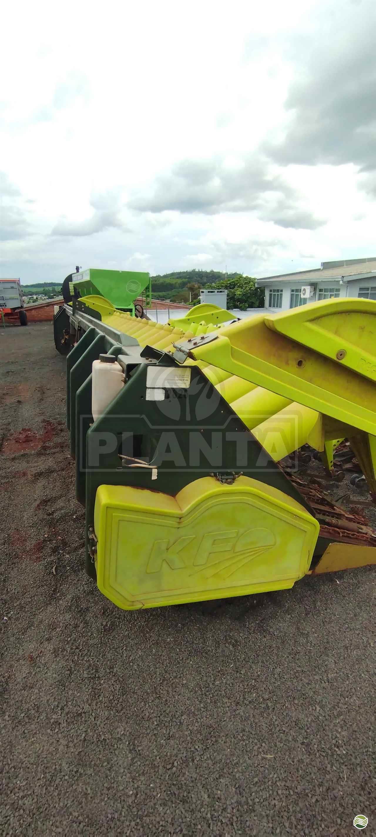 PLATAFORMA COLHEITADEIRA KF MÁKXIMA PMKF  10500 Planta Máquinas - Kuhn CASCAVEL PARANÁ PR