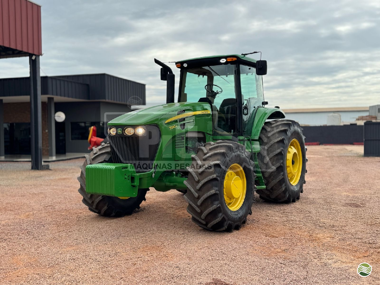 TRATOR JOHN DEERE JOHN DEERE 7230J Piu Máquinas Pesadas SINOP MATO GROSSO MT