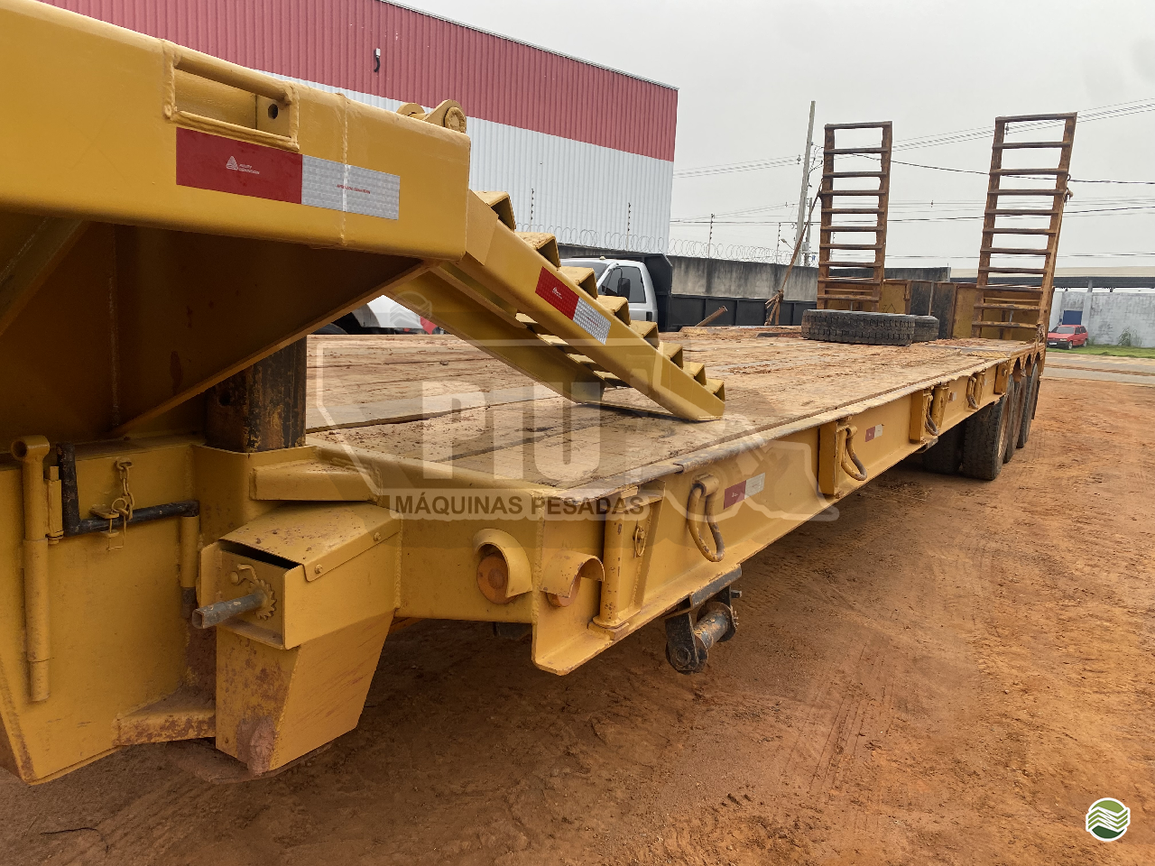 CARRETA SEMI-REBOQUE PRANCHA Reta Piu Máquinas Pesadas SINOP MATO GROSSO MT