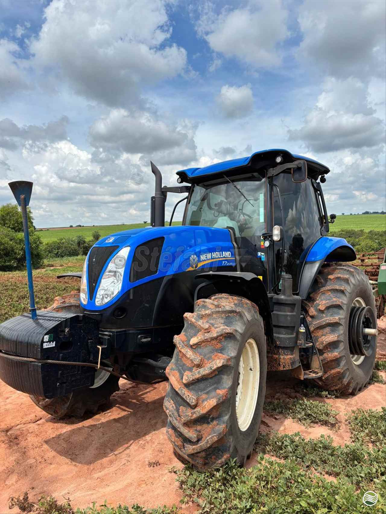 TRATOR NEW HOLLAND NEW T7 205 Tração 4x4 Stéfani - Massey Ferguson JABOTICABAL SÃO PAULO SP