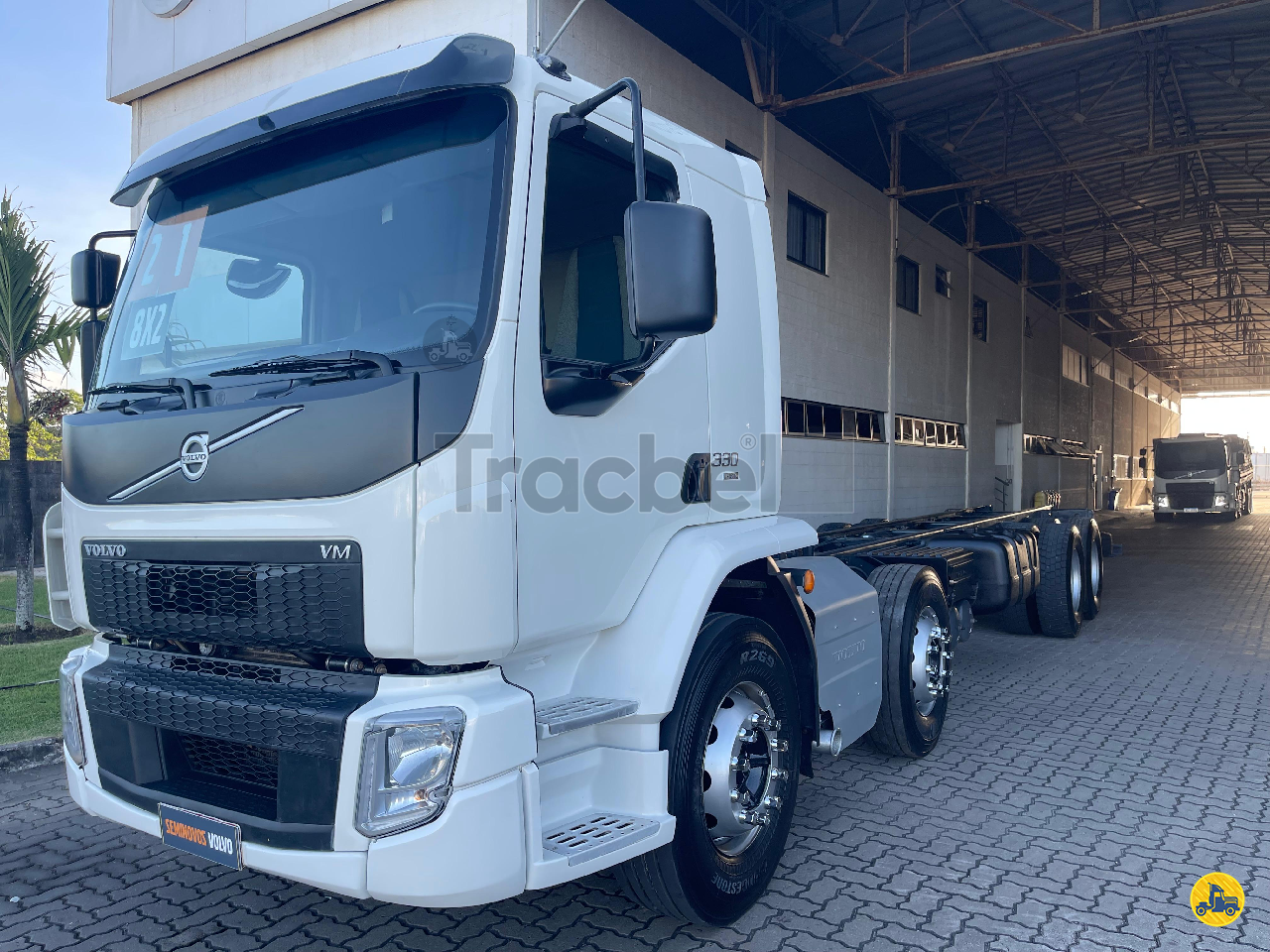 CAMINHAO VOLVO VOLVO VM 330 Chassis BiTruck 8x2 Seminovos Tracbel - Volvo ITAITINGA CEARÁ CE