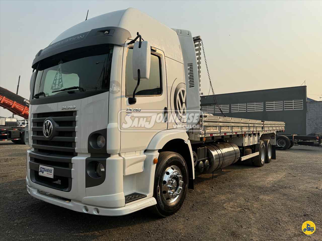 CAMINHAO VOLKSWAGEN VW 24280 Carga Seca Truck 6x2 Sanjoanense Veículos LIMEIRA SÃO PAULO SP